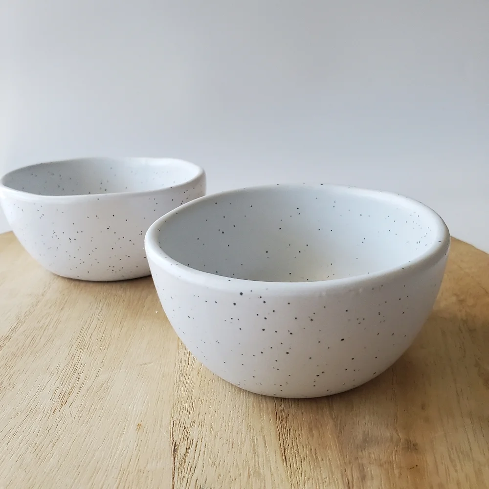 NEW Threshold Minimalist Speckled Organic Shape Oval Round Small Dipping Bowls